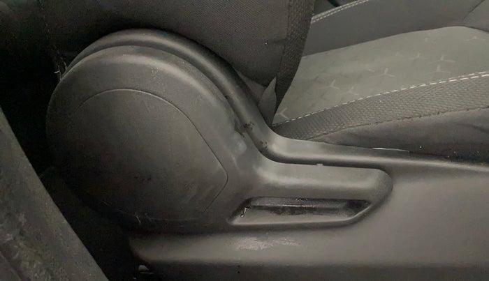 2022 Tata NEXON XM PETROL, Petrol, Manual, 10,355 km, Driver Side Adjustment Panel