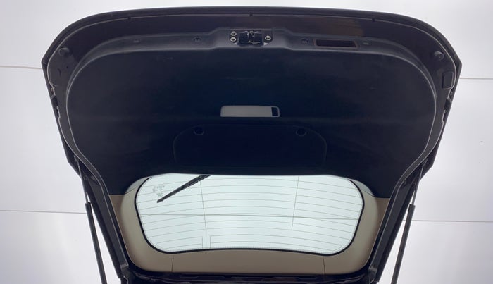 2013 Mahindra XUV500 W8 FWD, Diesel, Manual, 79,383 km, Boot Door Open