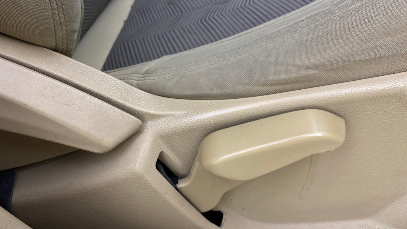 2015 Ford Figo Aspire TITANIUM 1.5 PETROL AT, Petrol, Automatic, 92,467 km, Driver Side Adjustment Panel