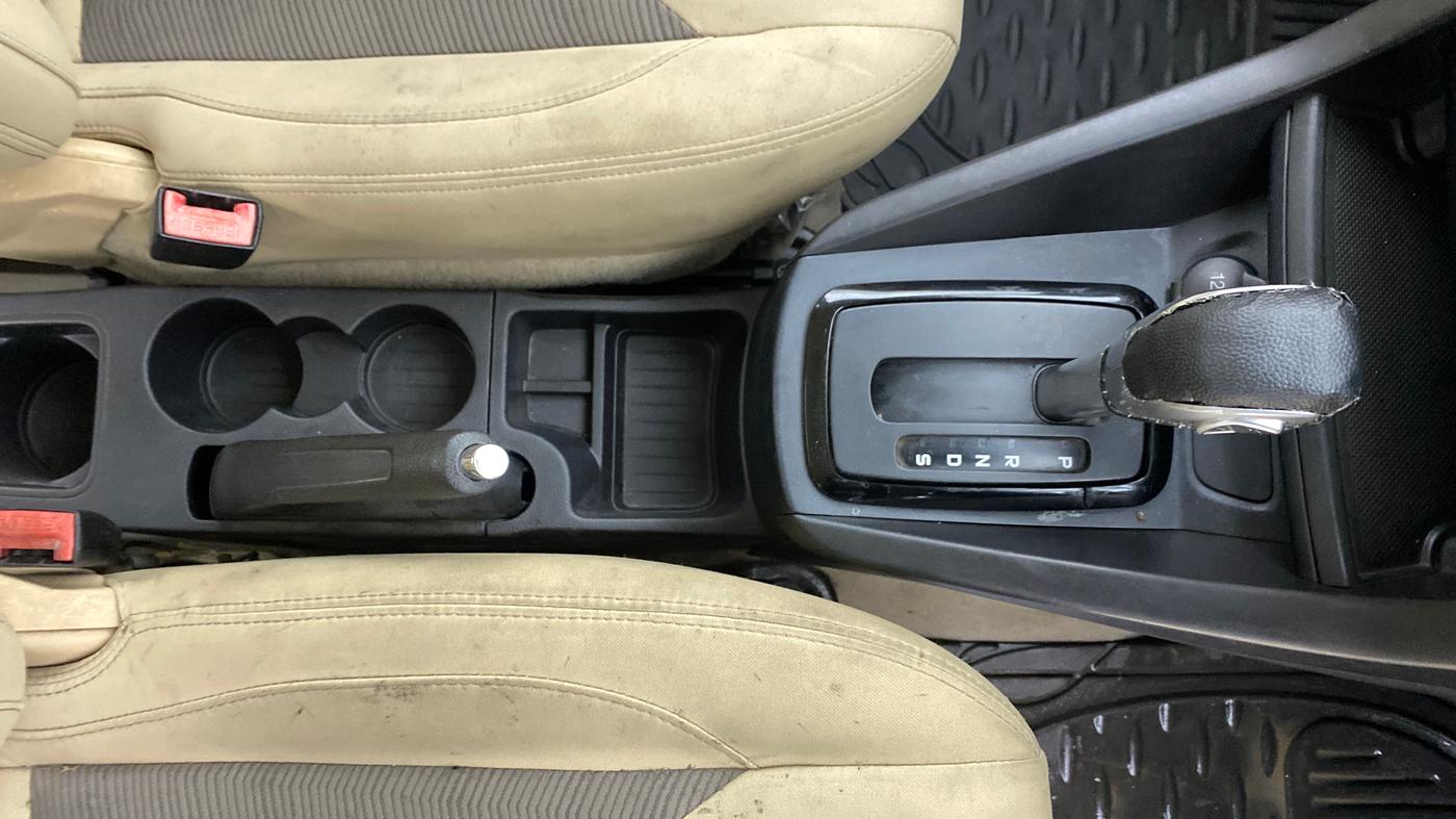 2015 Ford Figo Aspire TITANIUM 1.5 PETROL AT, Petrol, Automatic, 92,467 km, Gear Lever