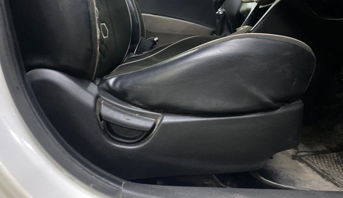 2019 Hyundai Grand i10 SPORTZ 1.2 KAPPA VTVT, Petrol, Manual, 1,00,189 km, Driver Side Adjustment Panel