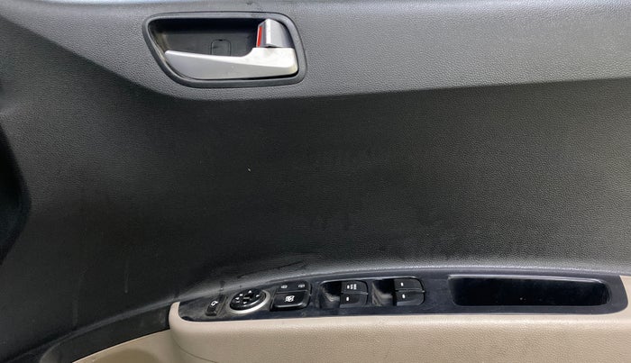 2019 Hyundai Grand i10 SPORTZ 1.2 KAPPA VTVT, Petrol, Manual, 1,00,189 km, Driver Side Door Panels Control