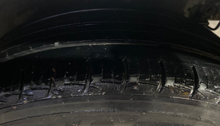 2019 Hyundai Grand i10 SPORTZ 1.2 KAPPA VTVT, Petrol, Manual, 1,00,189 km, Left Rear Tyre Tread