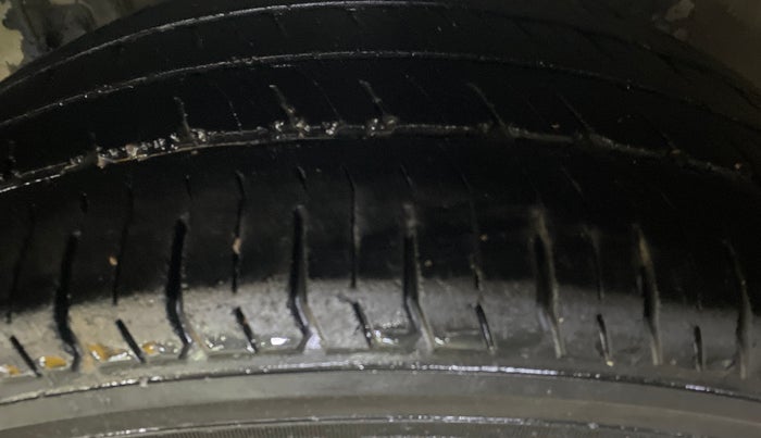 2019 Hyundai Grand i10 SPORTZ 1.2 KAPPA VTVT, Petrol, Manual, 1,00,189 km, Right Rear Tyre Tread