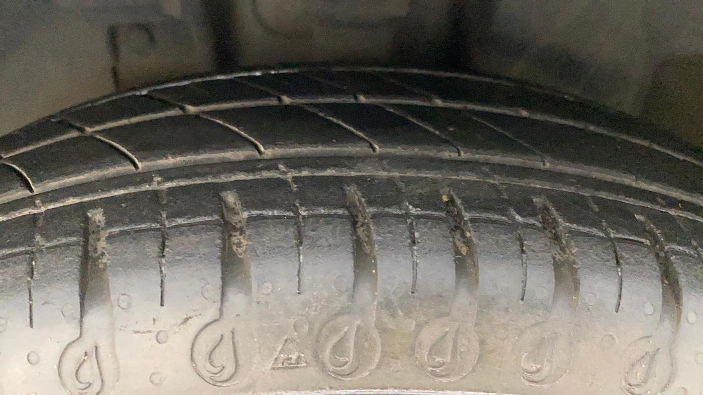 2021 Datsun Redi Go T(O) 1.0, Petrol, Manual, 15,612 km, Left Front Tyre Tread