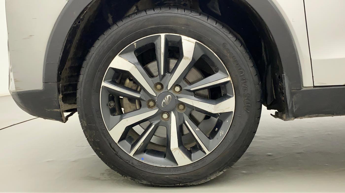2019 Mahindra XUV300 W8 (O) 1.2 PETROL, Petrol, Manual, 75,927 km, Left Front Wheel