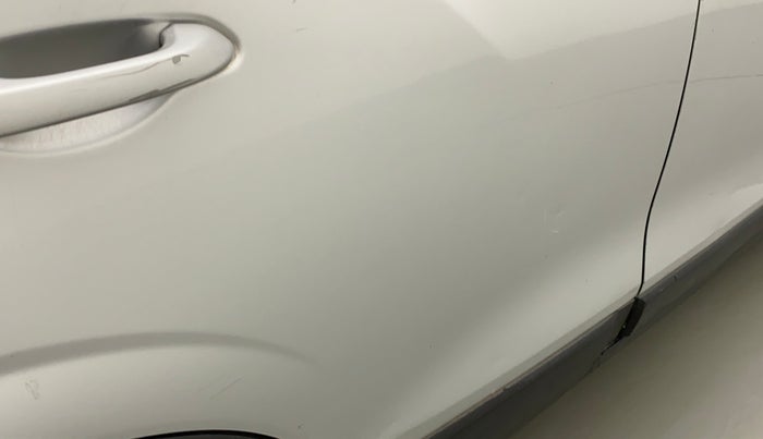 2019 Mahindra XUV300 W8 (O) 1.2 PETROL, Petrol, Manual, 75,927 km, Right rear door - Minor scratches