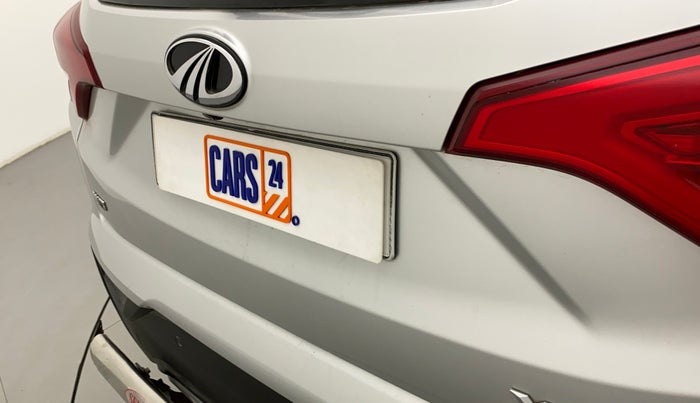 2019 Mahindra XUV300 W8 (O) 1.2 PETROL, Petrol, Manual, 75,927 km, Dicky (Boot door) - Minor scratches