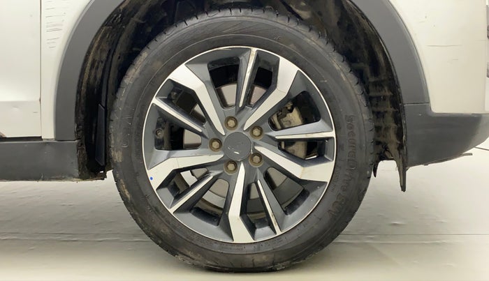 2019 Mahindra XUV300 W8 (O) 1.2 PETROL, Petrol, Manual, 75,927 km, Right Front Wheel