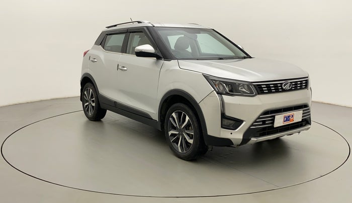 2019 Mahindra XUV300 W8 (O) 1.2 PETROL, Petrol, Manual, 75,927 km, Right Front Diagonal