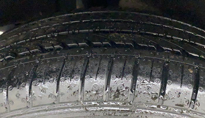 2019 Maruti Baleno ZETA CVT PETROL 1.2, Petrol, Automatic, 39,982 km, Right Rear Tyre Tread