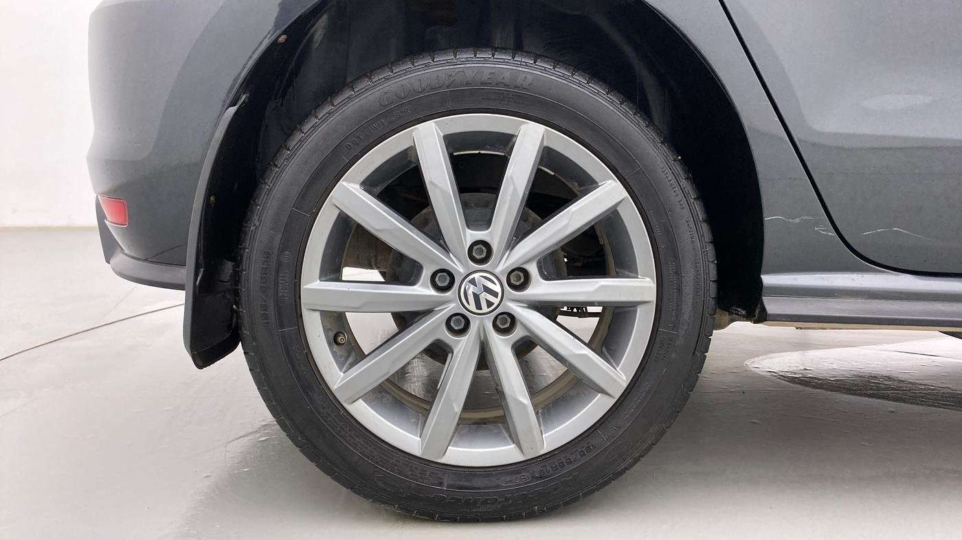 2020 Volkswagen Polo HIGHLINE PLUS 1.0, Petrol, Manual, 29,131 km, Right Rear Wheel