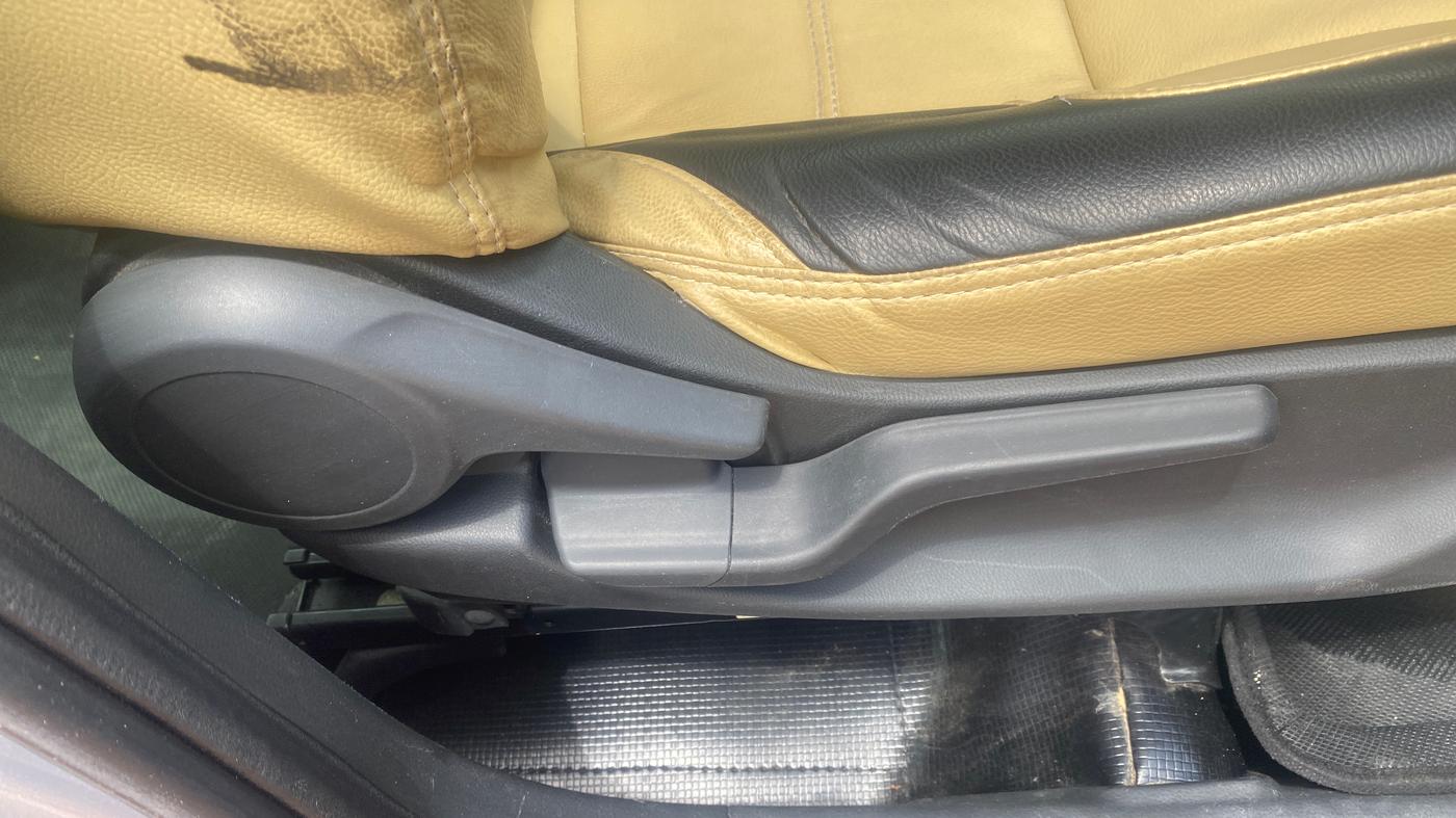 2020 Honda Amaze 1.2L I-VTEC S, Petrol, Manual, 37,017 km, Driver Side Adjustment Panel
