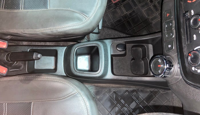 2017 Renault Kwid RXT 1.0 AMT (O), Petrol, Automatic, 79,156 km, Gear Lever