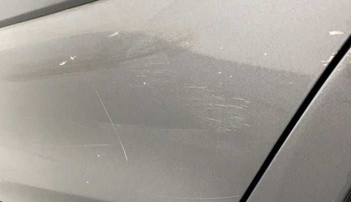 2015 Maruti Swift VXI, Petrol, Manual, 68,742 km, Rear left door - Minor scratches