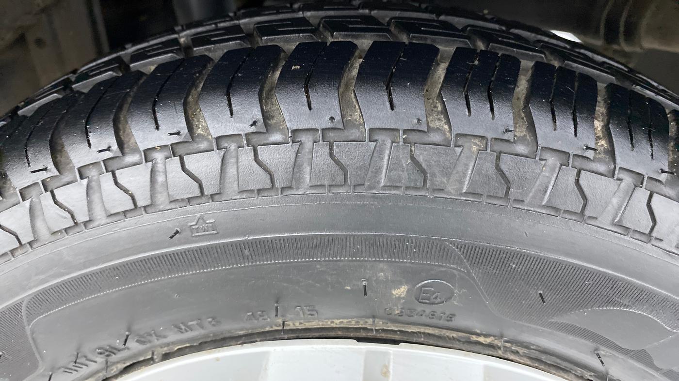 2016 Maruti Alto 800 VXI, Petrol, Manual, 2,154 km, Left Rear Tyre Tread