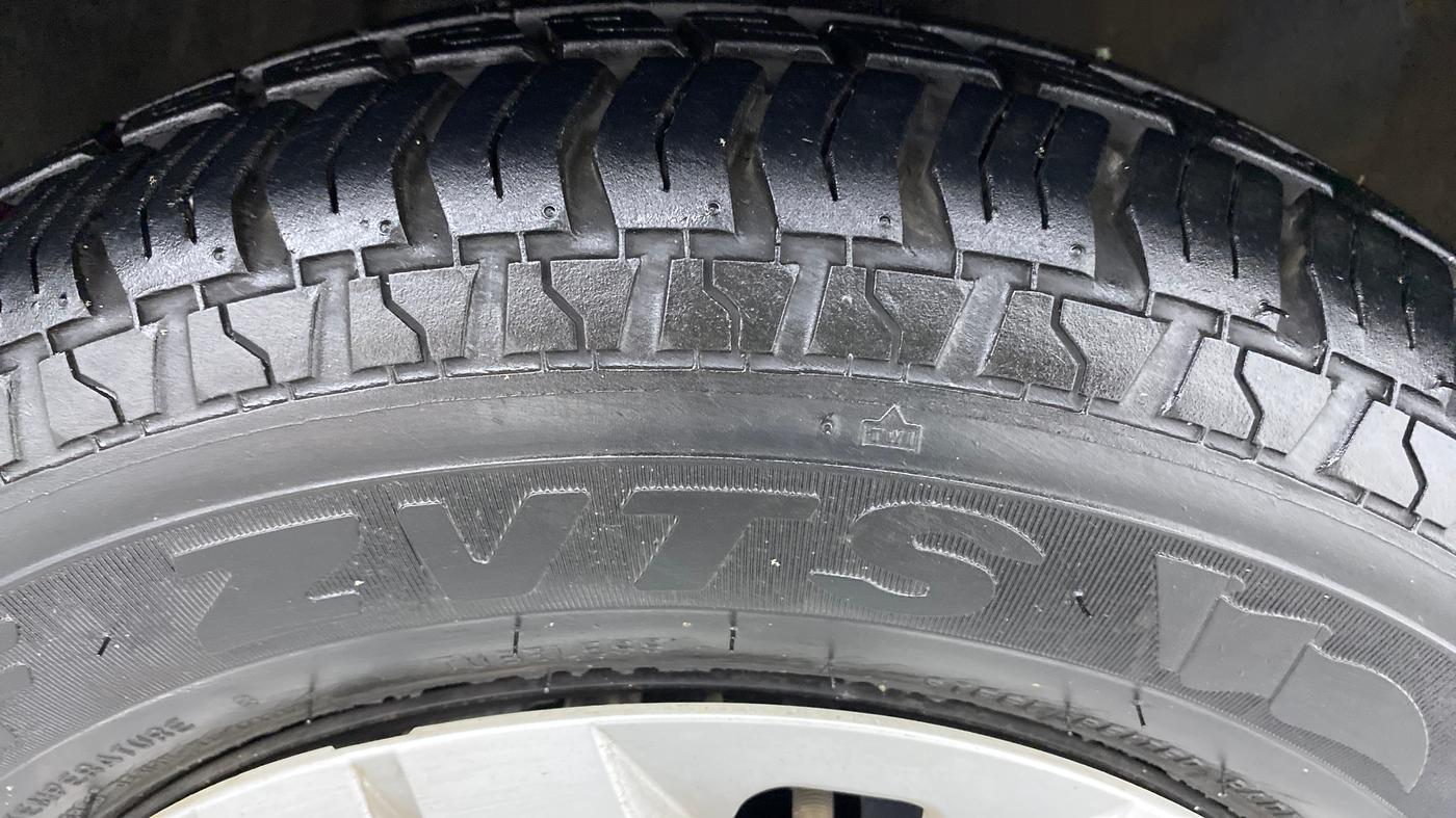 2016 Maruti Alto 800 VXI, Petrol, Manual, 2,154 km, Right Front Tyre Tread