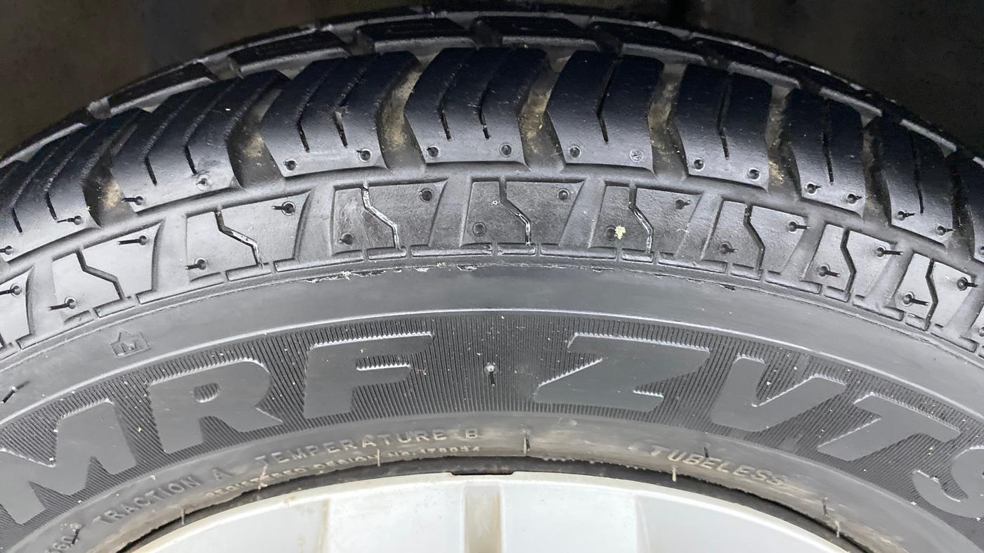 2016 Maruti Alto 800 VXI, Petrol, Manual, 2,154 km, Left Front Tyre Tread