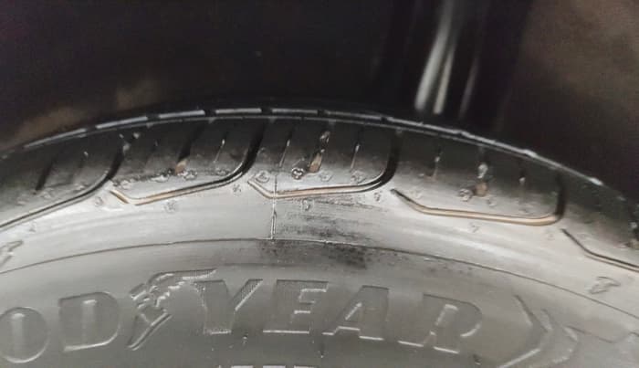 2017 Maruti Baleno ALPHA CVT PETROL 1.2, Petrol, Automatic, 61,180 km, Left Rear Tyre Tread