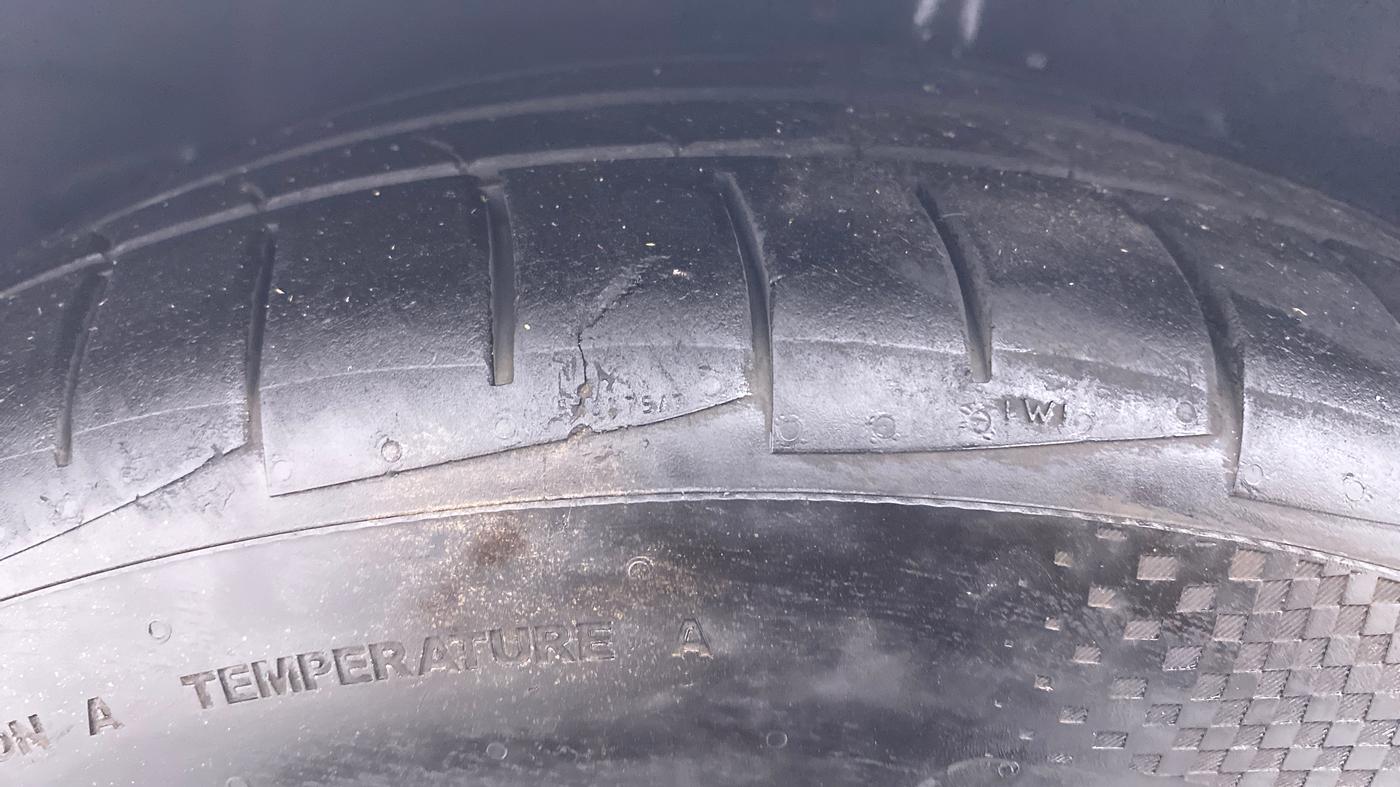 2009 Mercedes Benz C Class 220 CDI ELEGANCE AT, Diesel, Automatic, 66,546 km, Left Front Tyre Tread