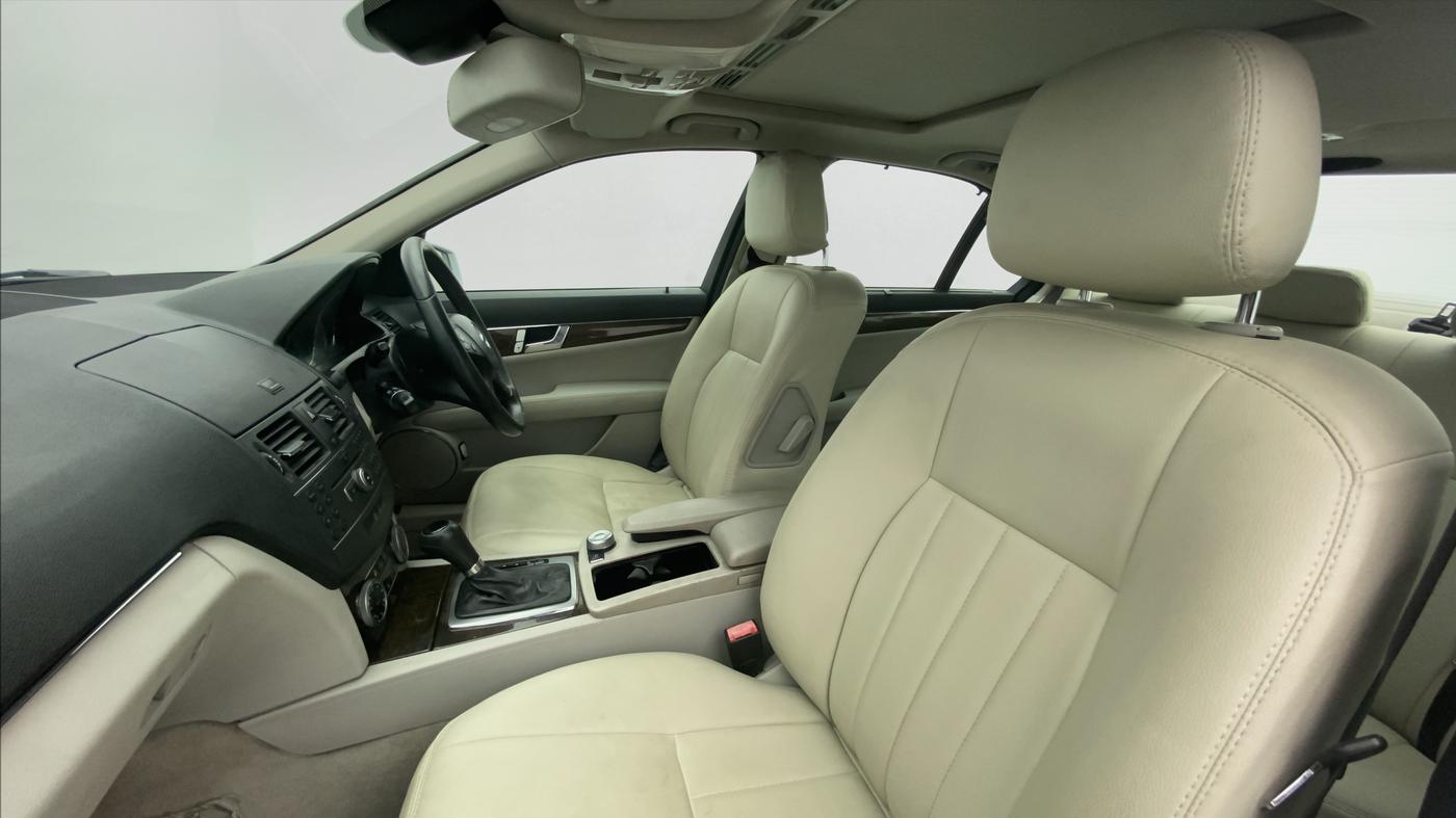 2009 Mercedes Benz C Class 220 CDI ELEGANCE AT, Diesel, Automatic, 66,546 km, Right Side Front Door Cabin