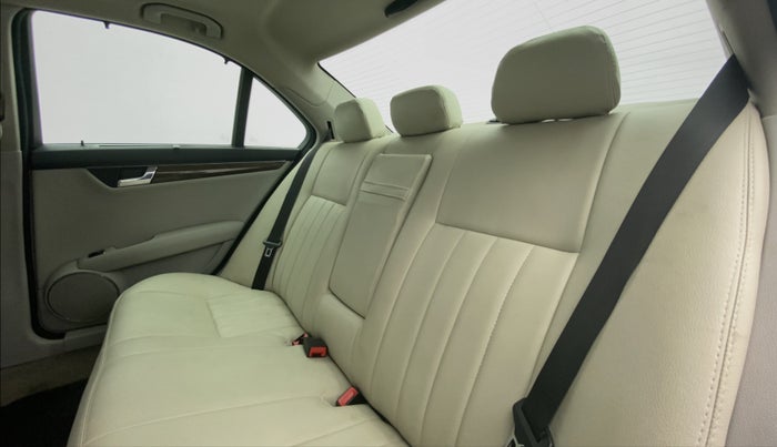 2009 Mercedes Benz C Class 220 CDI ELEGANCE AT, Diesel, Automatic, 66,546 km, Right Side Rear Door Cabin