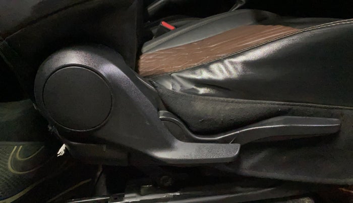 2020 Toyota Glanza V CVT, Petrol, Automatic, 31,716 km, Driver Side Adjustment Panel