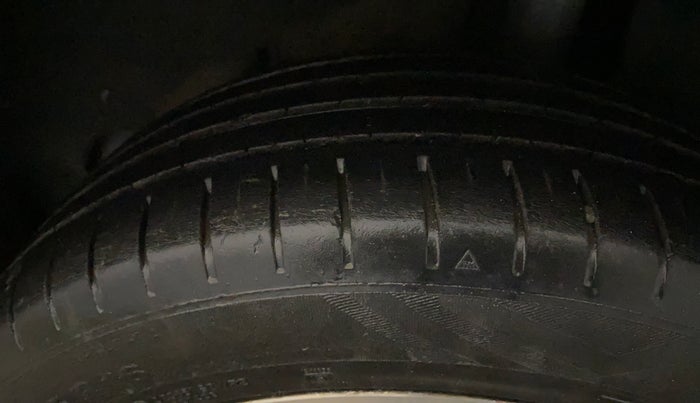 2020 Toyota Glanza V CVT, Petrol, Automatic, 31,716 km, Left Rear Tyre Tread