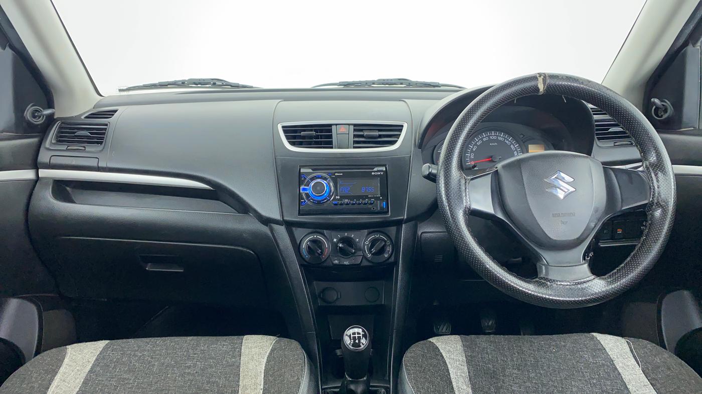 2017 Maruti Swift LXI (O), Petrol, Manual, 58,139 km, Dashboard