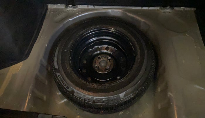 2017 Maruti Dzire VXI AMT, Petrol, Automatic, 33,129 km, Spare Tyre