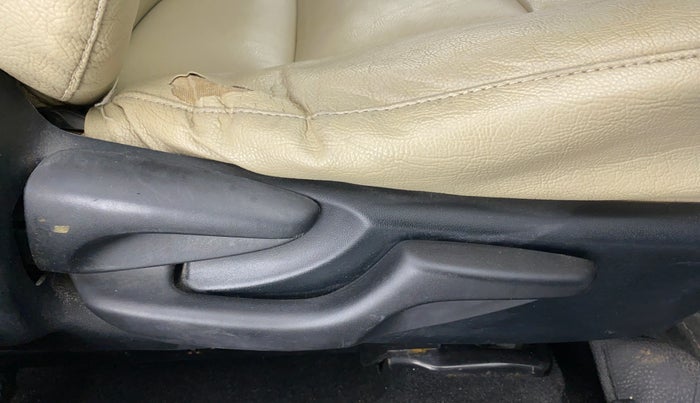 2014 Toyota Corolla Altis D 4D J, Diesel, Manual, 63,996 km, Driver Side Adjustment Panel