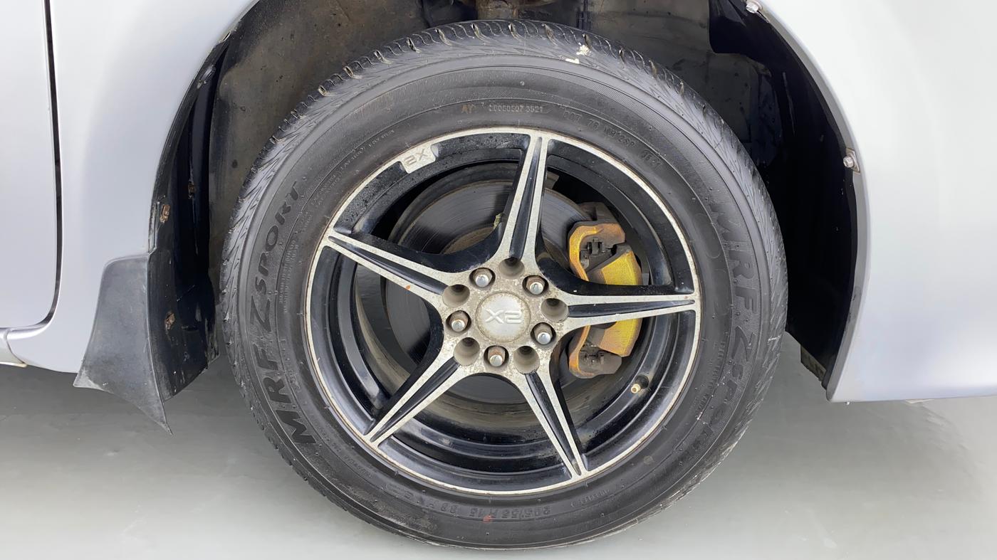 2014 Toyota Corolla Altis D 4D J, Diesel, Manual, 63,996 km, Right Front Wheel