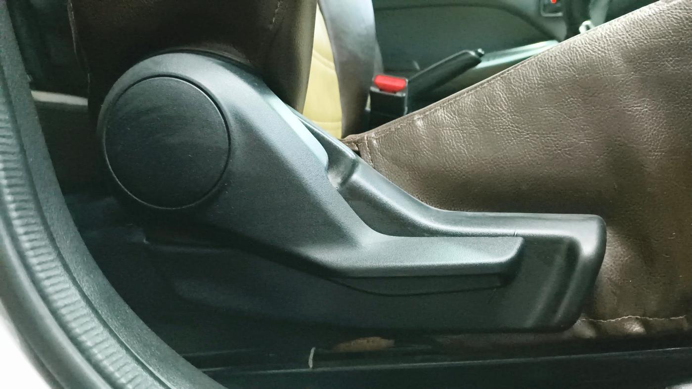 2020 Maruti Baleno SIGMA PETROL 1.2, Petrol, Manual, 70,243 km, Driver Side Adjustment Panel