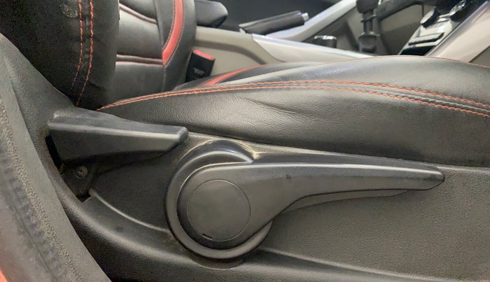 2018 Tata NEXON XZ PLUS DIESEL, Diesel, Manual, 93,890 km, Driver Side Adjustment Panel