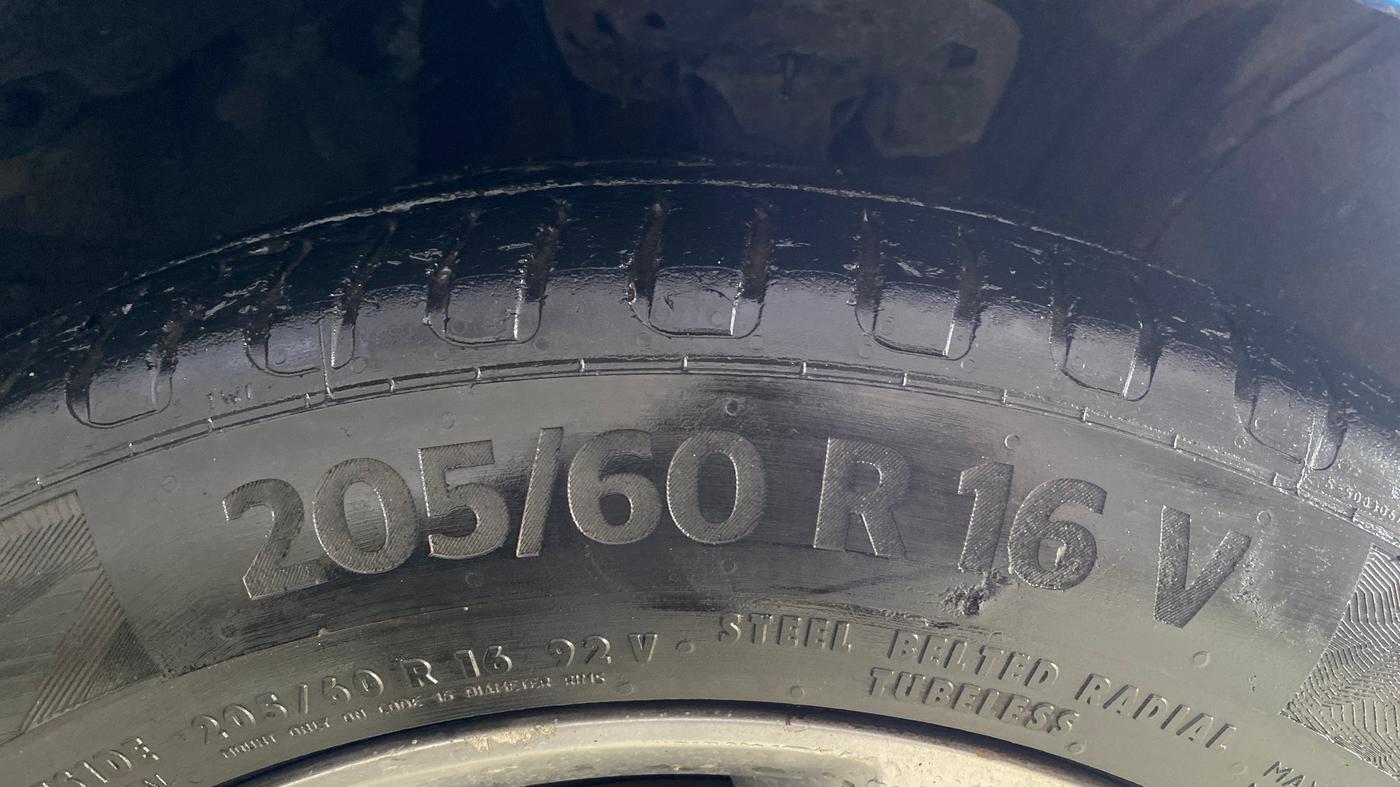 2017 Hyundai New Elantra 2.0 SX AT PETROL, Petrol, Automatic, 86,679 km, Right Front Tyre Tread