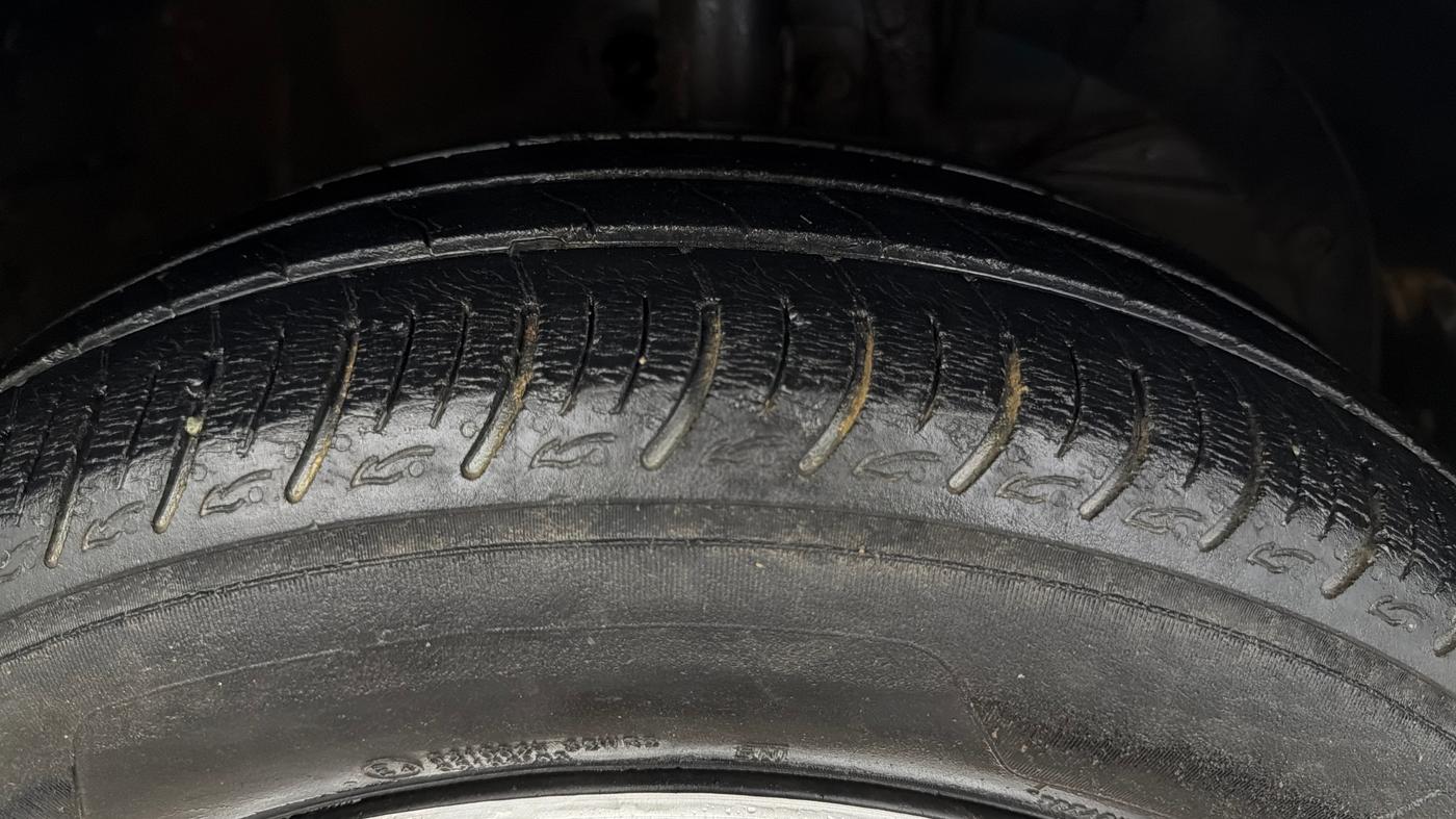 2021 Maruti Baleno DELTA PETROL 1.2, Petrol, Manual, 51,285 km, Right Front Tyre Tread