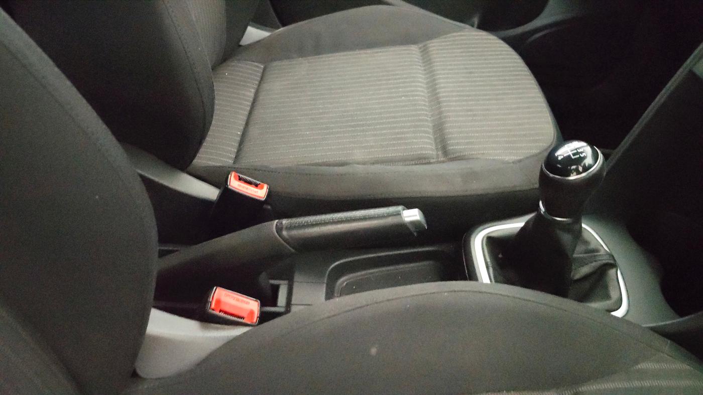 2013 Volkswagen Cross Polo HIGHLINE TDI, Diesel, Manual, 26,692 km, Gear Lever