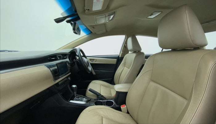 2017 Toyota Corolla Altis VL CVT PETROL, Petrol, Automatic, 98,414 km, Right Side Front Door Cabin