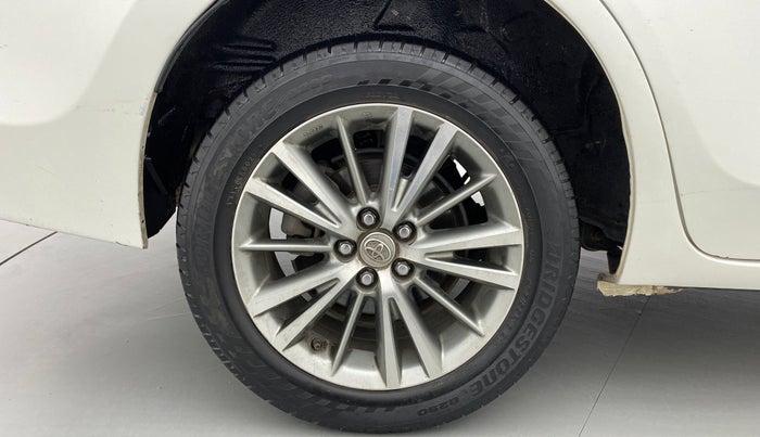 2017 Toyota Corolla Altis VL CVT PETROL, Petrol, Automatic, 98,414 km, Right Rear Wheel