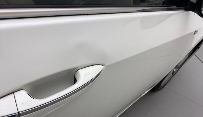 2017 Toyota Corolla Altis VL CVT PETROL, Petrol, Automatic, 98,414 km, Driver-side door - Slightly dented