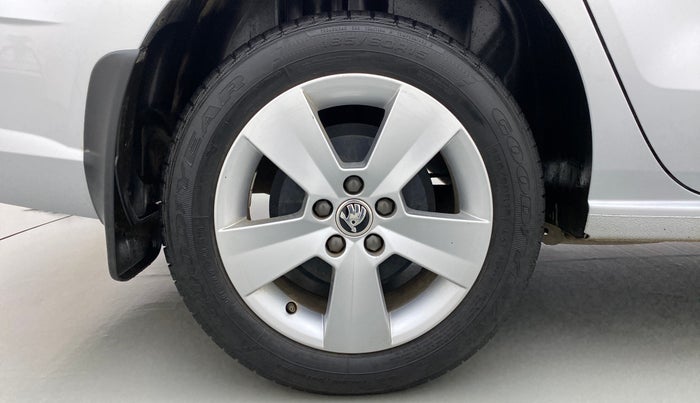 2020 Skoda Rapid 1.0 AMBITION TSI MT, Petrol, Manual, 20,850 km, Right Rear Wheel