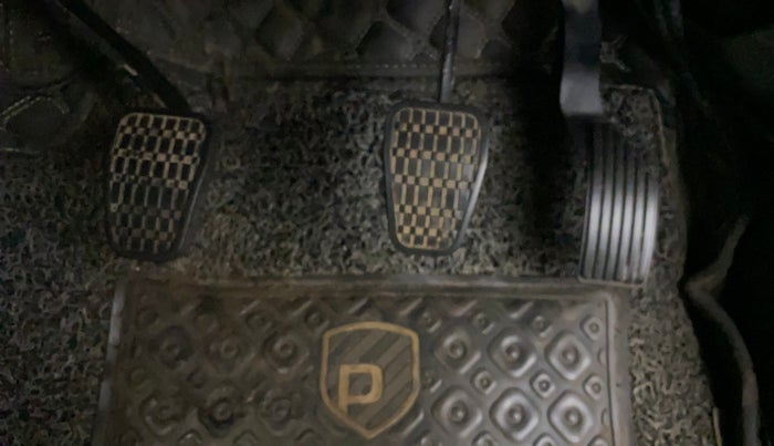 2021 Tata NEXON XE PETROL, Petrol, Manual, 25,339 km, Pedals