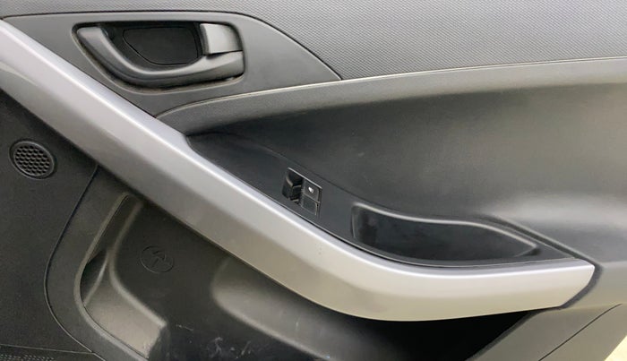 2021 Tata NEXON XE PETROL, Petrol, Manual, 25,339 km, Driver Side Door Panels Control