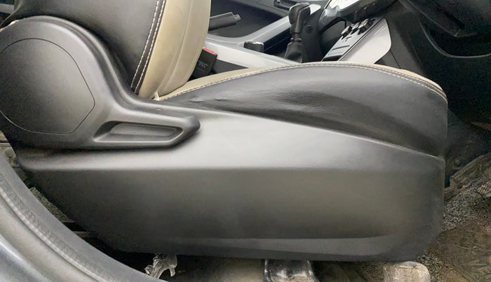2021 Tata NEXON XE PETROL, Petrol, Manual, 25,339 km, Driver Side Adjustment Panel
