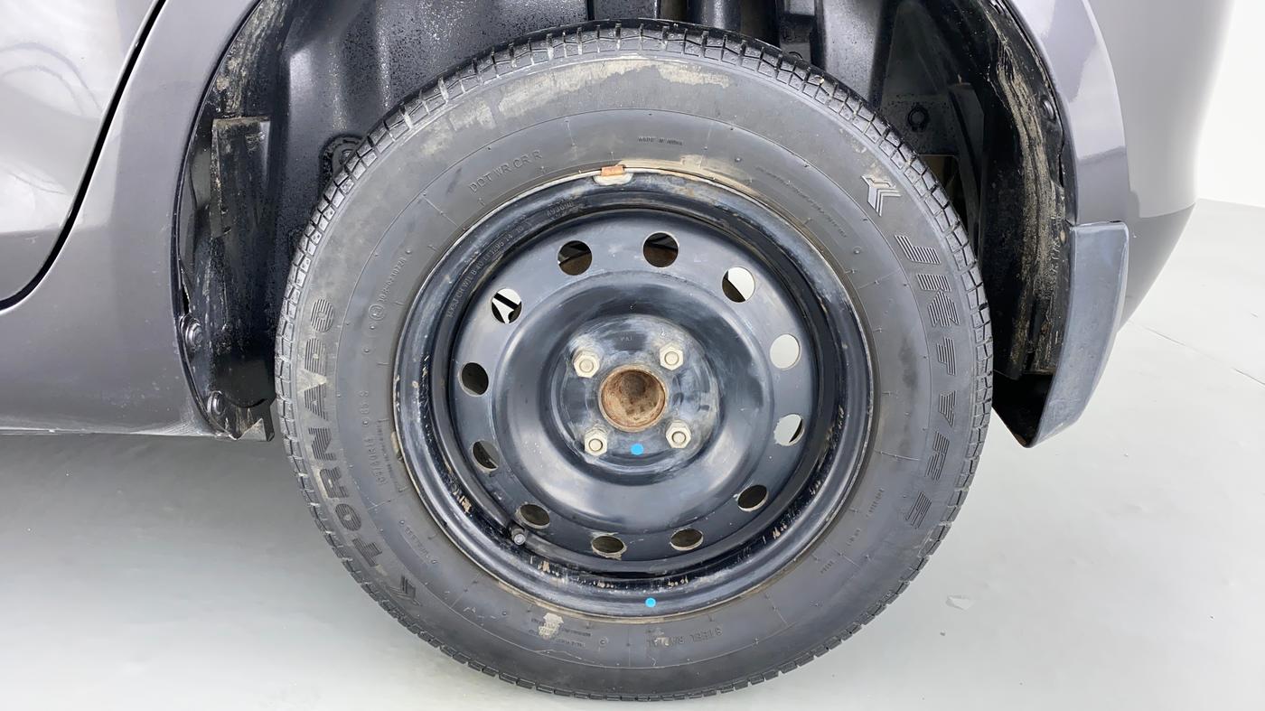 2014 Maruti Swift VXI D, Petrol, Manual, 1,11,728 km, Left Rear Wheel