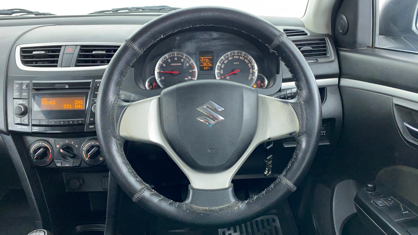 2014 Maruti Swift VXI D, Petrol, Manual, 1,11,728 km, Steering Wheel Close Up