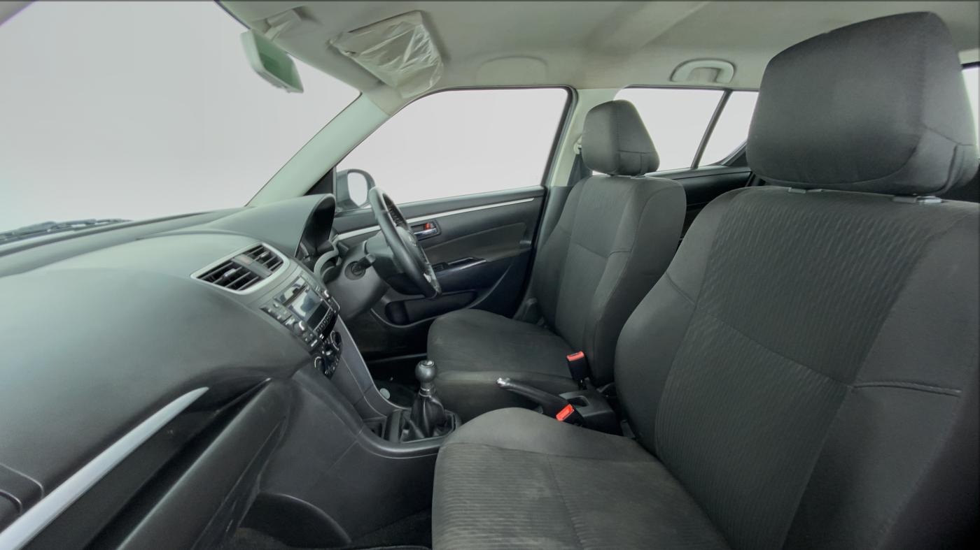 2014 Maruti Swift VXI D, Petrol, Manual, 1,11,728 km, Right Side Front Door Cabin