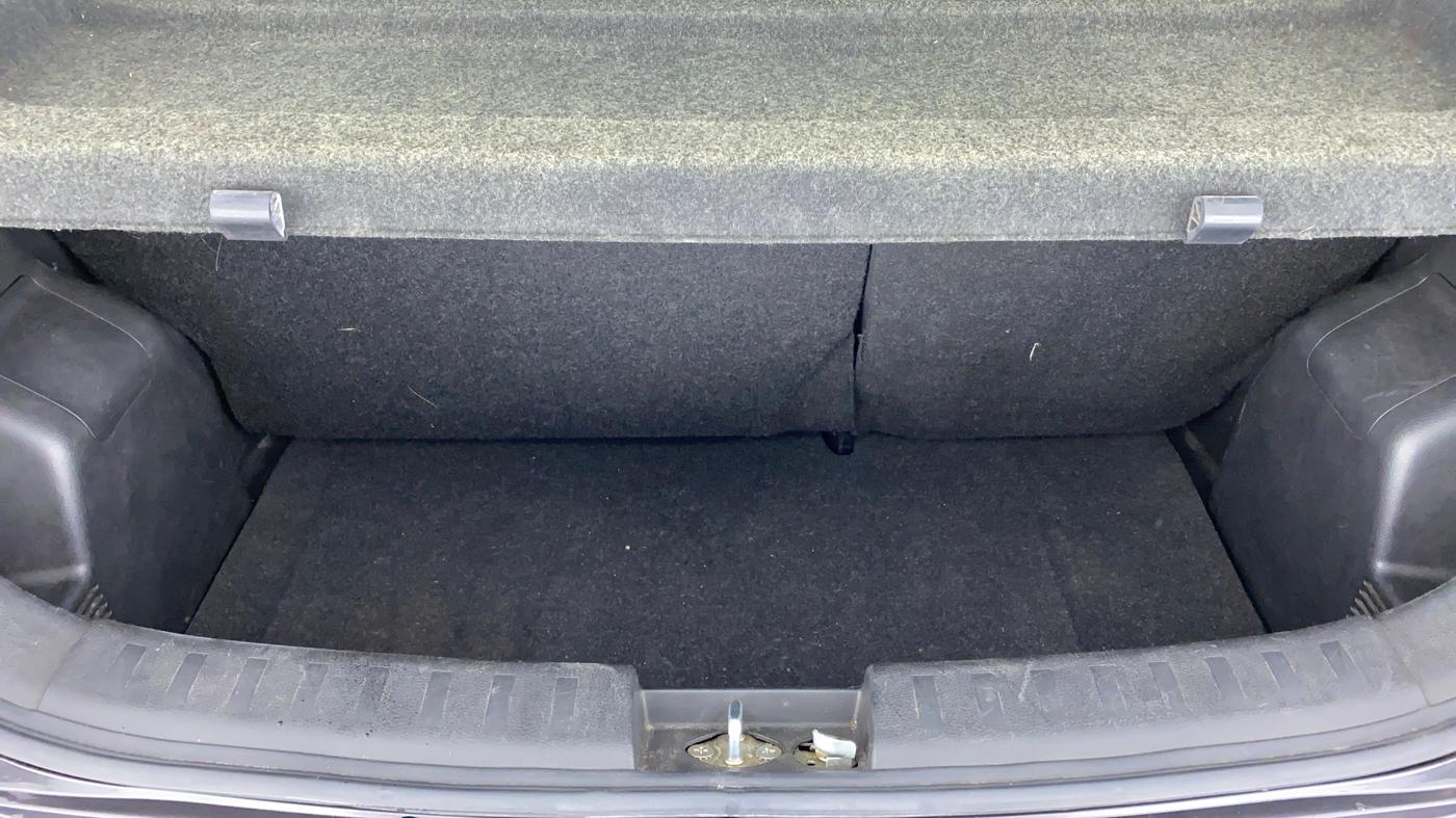 2014 Maruti Swift VXI D, Petrol, Manual, 1,11,728 km, Boot Inside