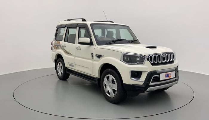 2018 Mahindra Scorpio S7 140 BHP 2WD, Diesel, Manual, 16,454 km, Right Front Diagonal