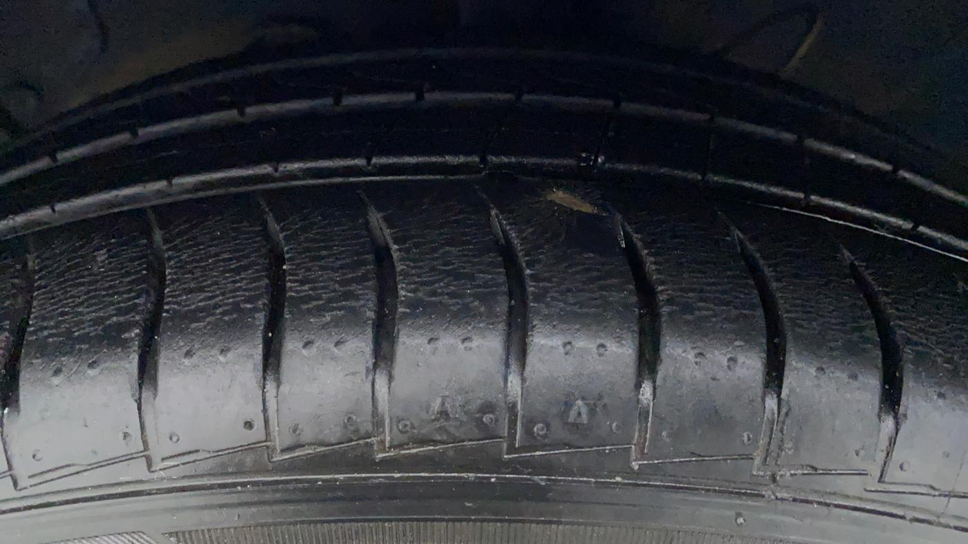 2019 Hyundai NEW SANTRO 1.1 SPORTZ MT CNG, CNG, Manual, 19,169 km, Left Front Tyre Tread